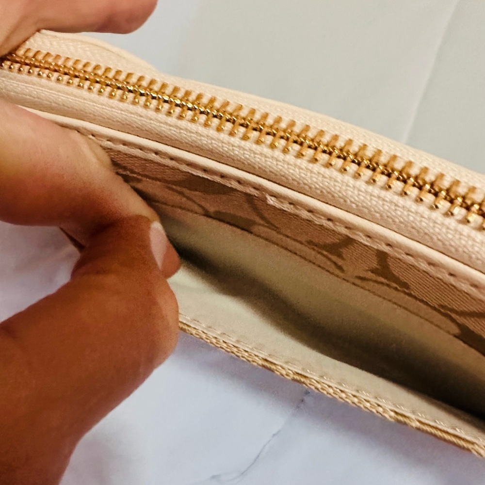 Coach Beige Signature Zip Wallet - Picture 2 of 5